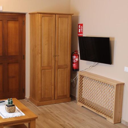 Apartamentos Casa Cerolleiro 卡斯特罗波尔 外观 照片