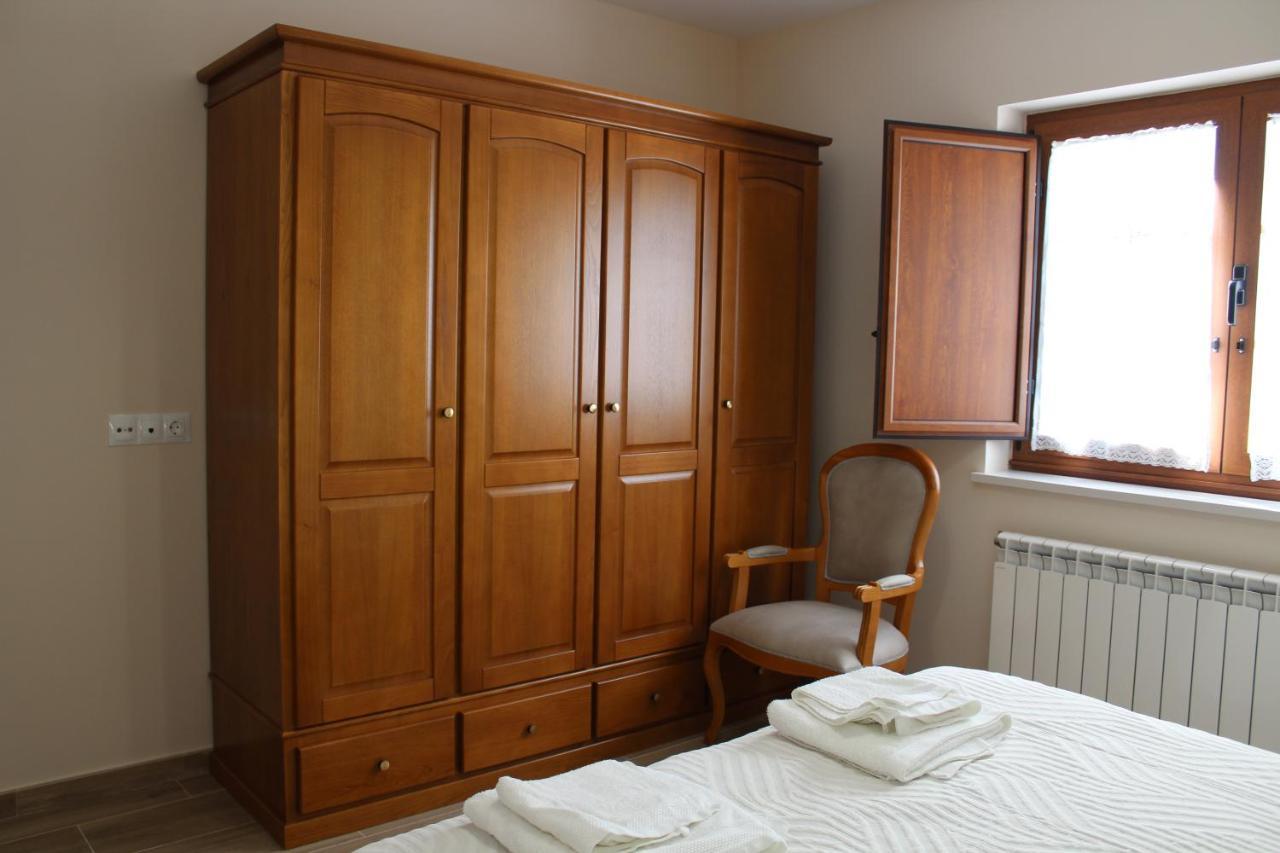 Apartamentos Casa Cerolleiro 卡斯特罗波尔 外观 照片