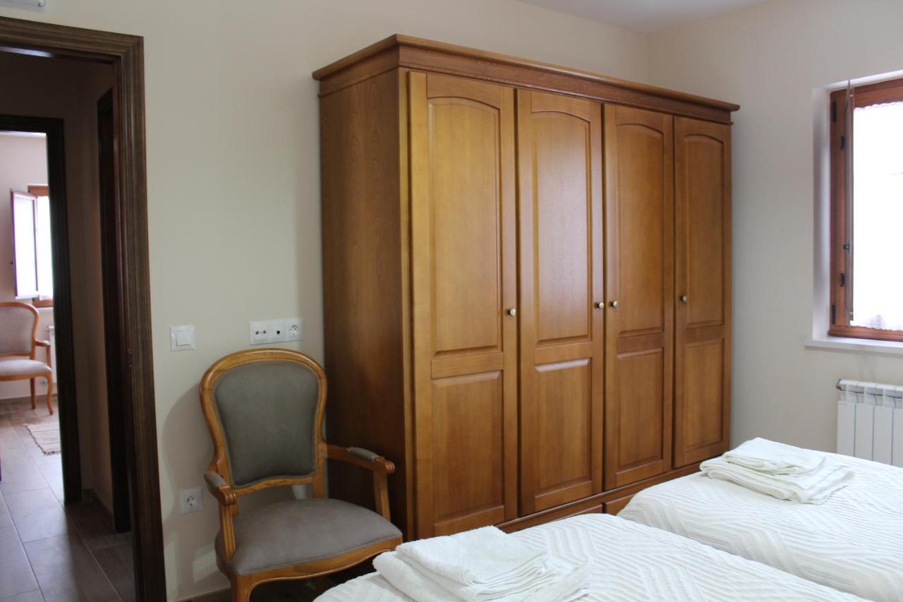 Apartamentos Casa Cerolleiro 卡斯特罗波尔 外观 照片