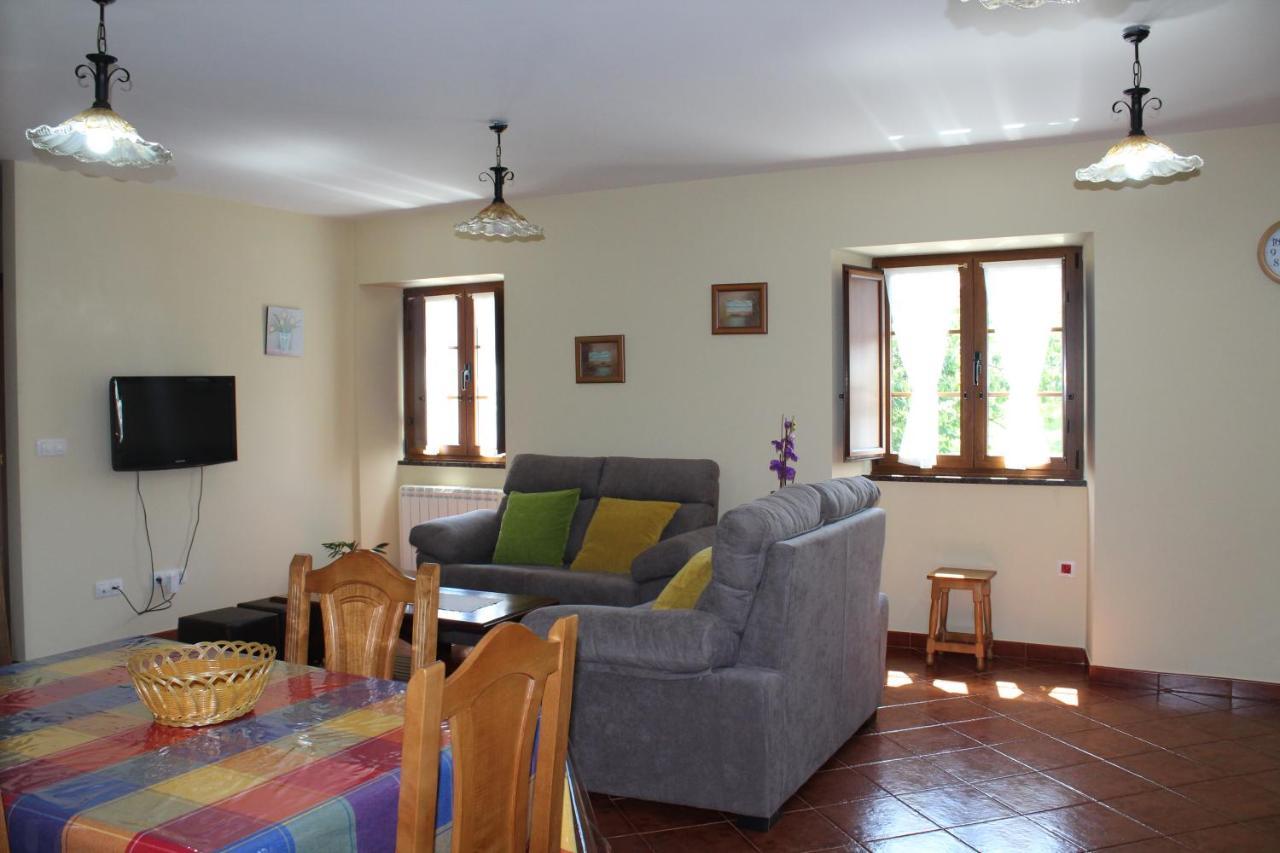 Apartamentos Casa Cerolleiro 卡斯特罗波尔 外观 照片
